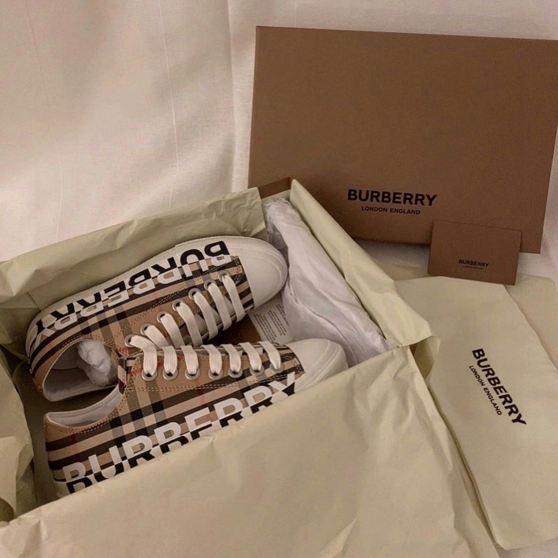 Burberry Logo Print Vintage Check 80241491/8024149 Burberry Logo Print Vintage Check 80241491/8024149